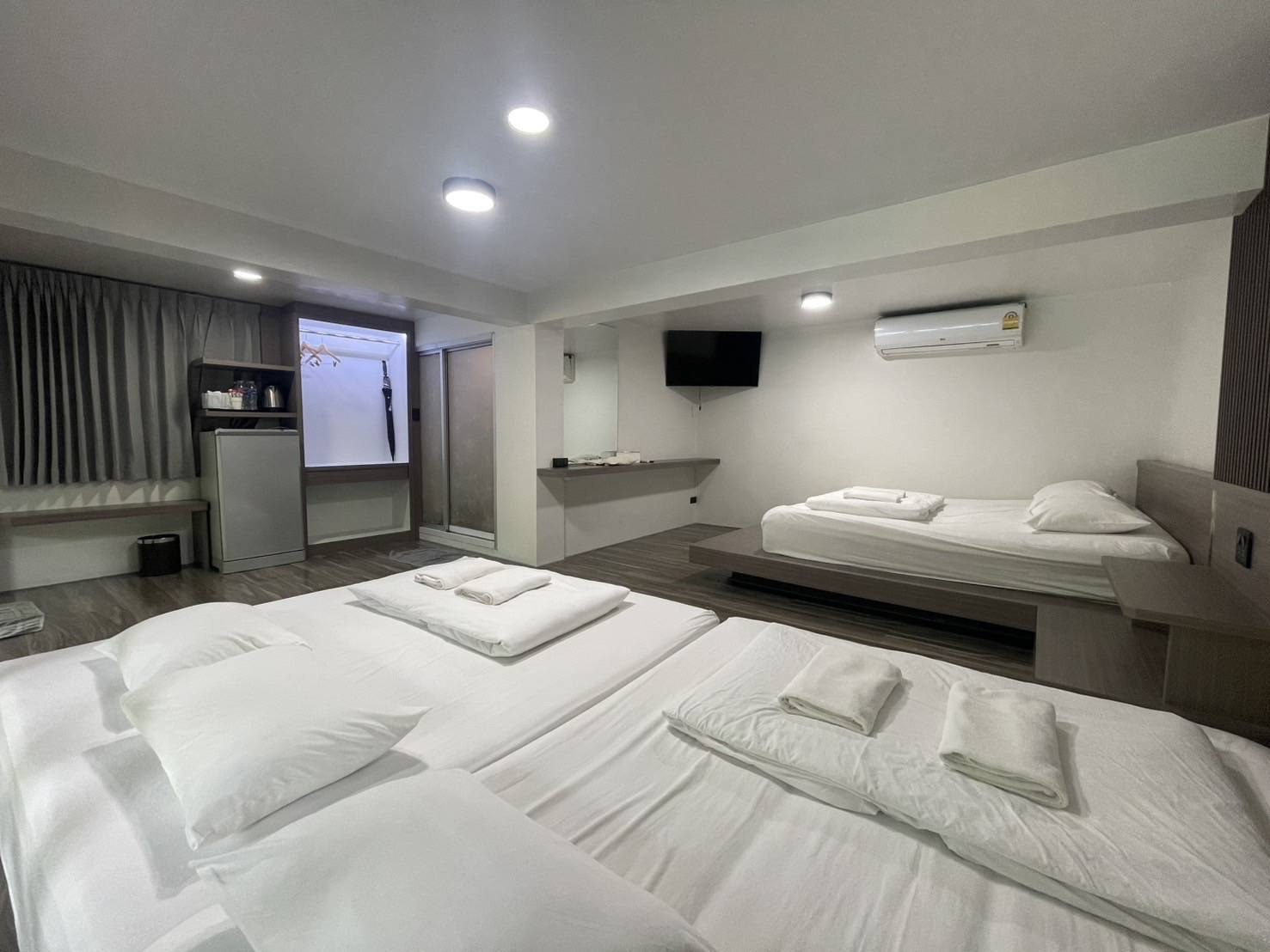 ห้องแจ่มจันทร์ 11